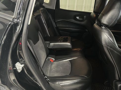 Used 2019 Jeep Compass Latitude AWD/4WD image 14