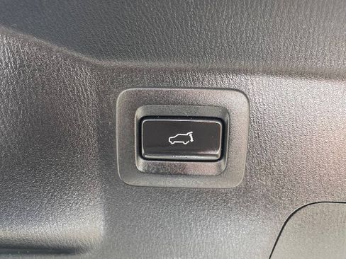 Used 2017 MAZDA CX-9 Signature AWD/4WD image 17