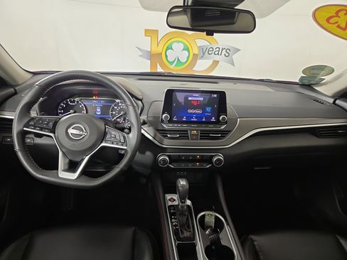 Used 2023 Nissan Altima 2.5 SR image 13