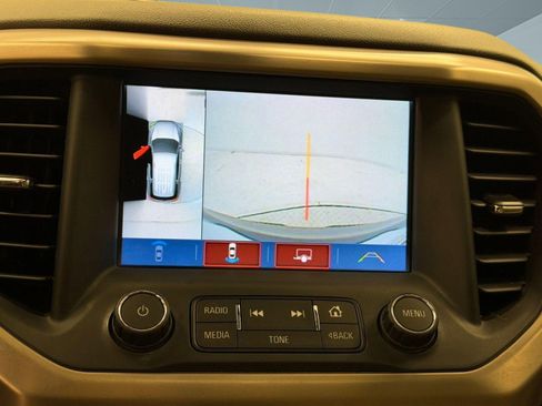 Used 2018 GMC Acadia Denali w/ Technology Package FWD image 30