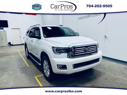 Used 2020 Toyota Sequoia Platinum image 1