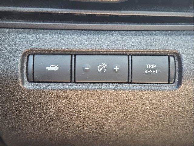 Used 2024 Nissan Altima 2.5 SV FWD image 28