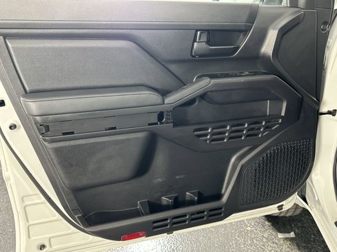 Used 2025 Toyota Tacoma SR image 30