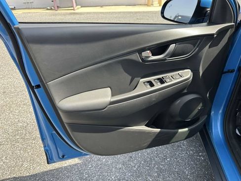 Used 2020 Hyundai Kona Ultimate AWD/4WD image 16