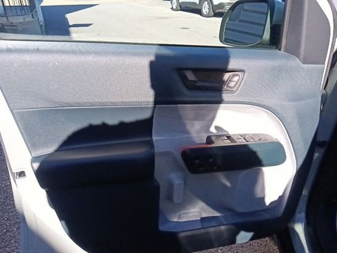 Used 2023 Ford Maverick XLT w/ XLT Luxury Package image 11