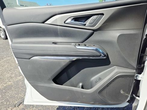 New 2026 Chevrolet Traverse LT w/ Driver Confidence Package FWD image 26