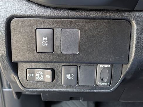 Used 2021 Toyota Tacoma SR image 22