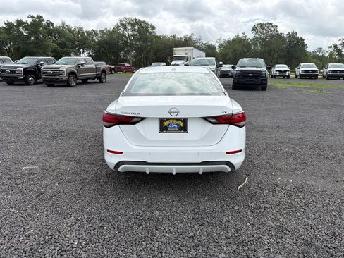 Used 2024 Nissan Sentra SV FWD image 5