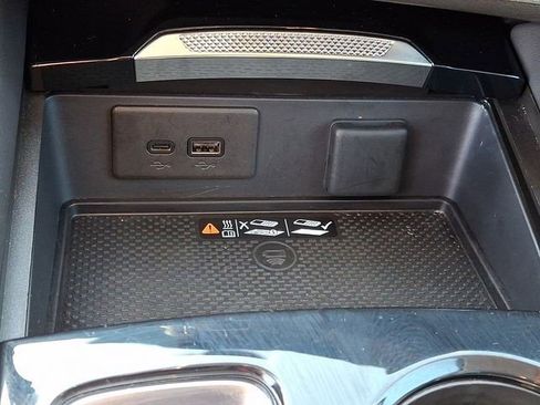 Certified 2025 Buick Envision Sport Touring AWD/4WD image 25