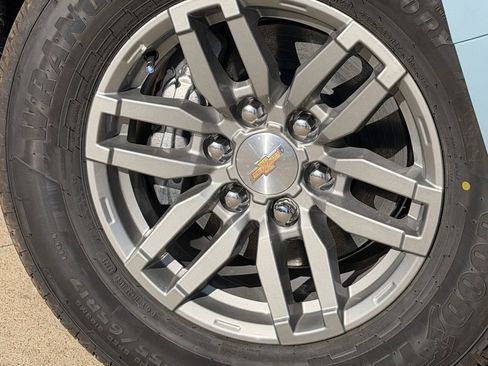 New 2026 Chevrolet Colorado LT w/ LT Convenience Package AWD/4WD image 9