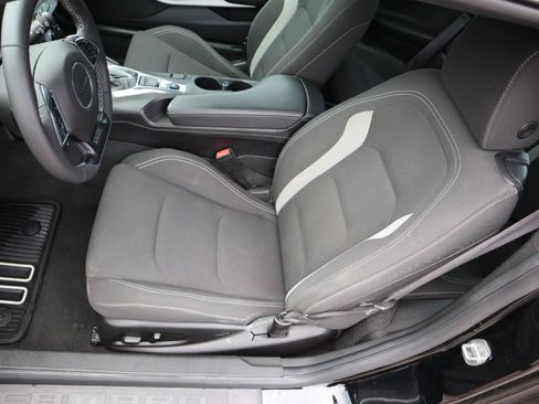 Used 2017 Chevrolet Camaro SS RWD image 14