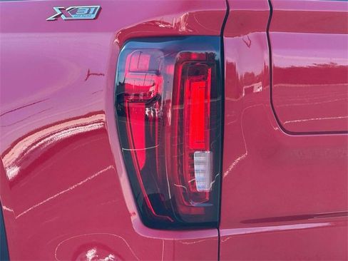 Used 2020 GMC Sierra 1500 SLT w/ SLT Premium Plus Package image 9