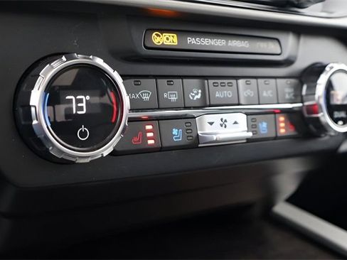 Used 2022 Ford F350 Lariat w/ Lariat Ultimate Package image 5