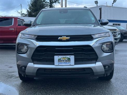 Used 2023 Chevrolet TrailBlazer LT w/ Convenience Package image 3