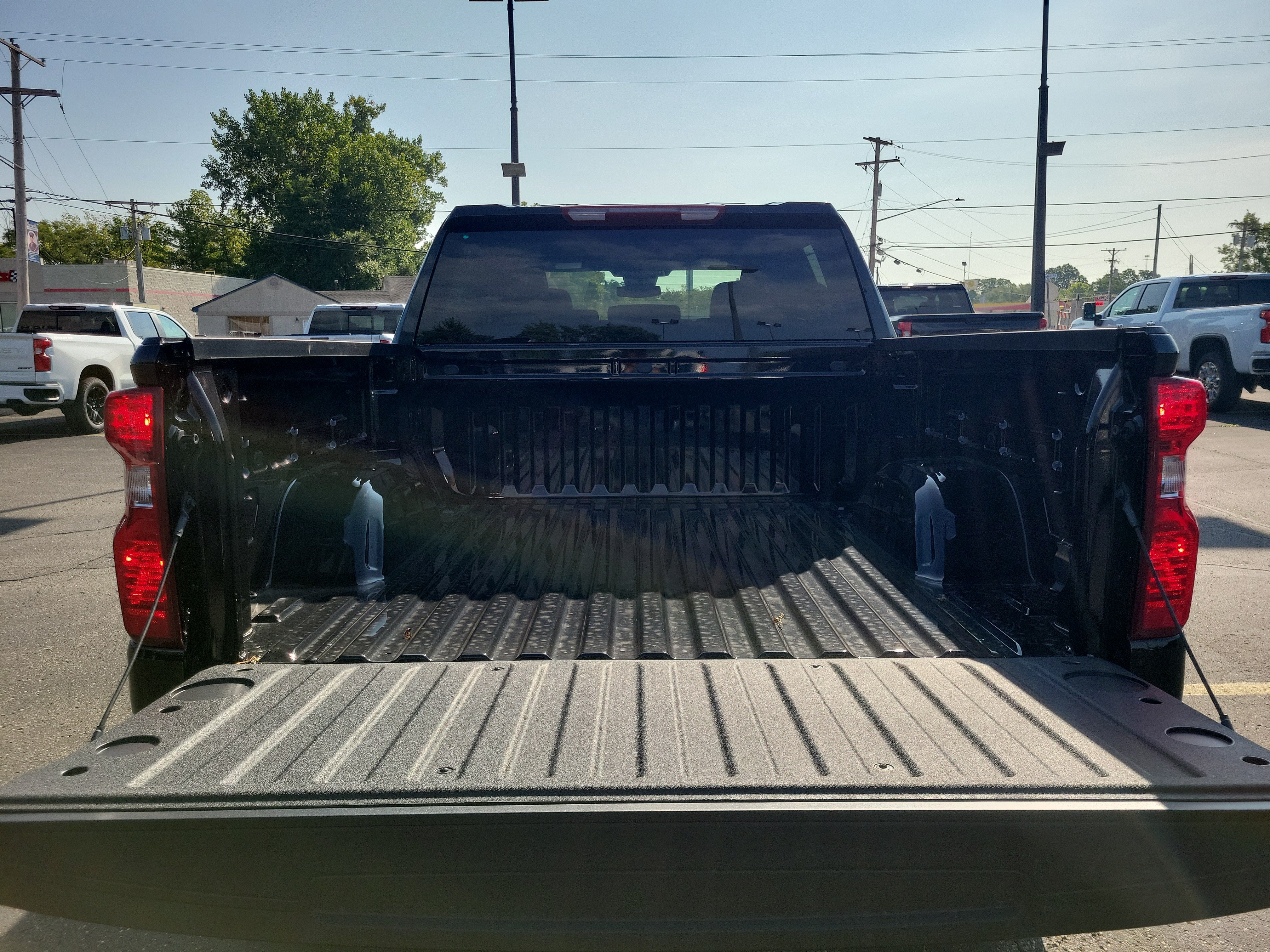 Used 2026 Chevrolet Silverado 1500 Custom AWD/4WD image 8
