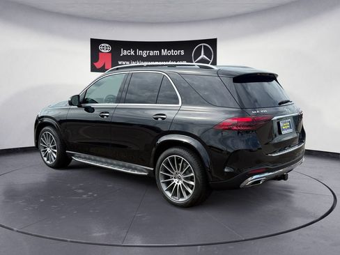Used 2025 Mercedes-Benz GLE 350 4MATIC image 3