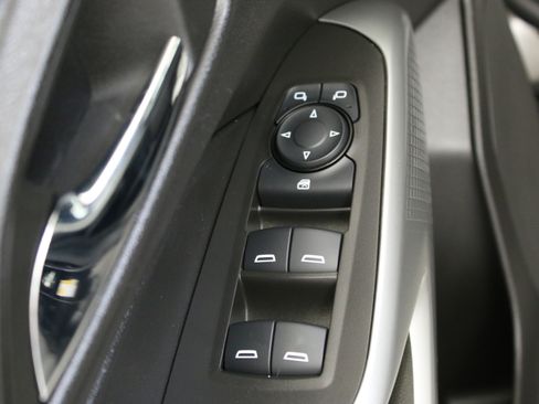 Used 2024 Chevrolet Trax LS w/ LS Convenience Package FWD image 14