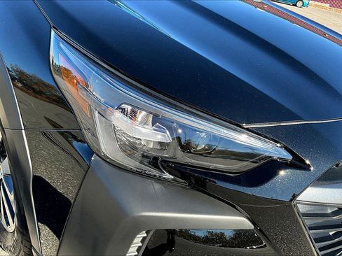 Used 2025 Subaru Outback Premium image 29