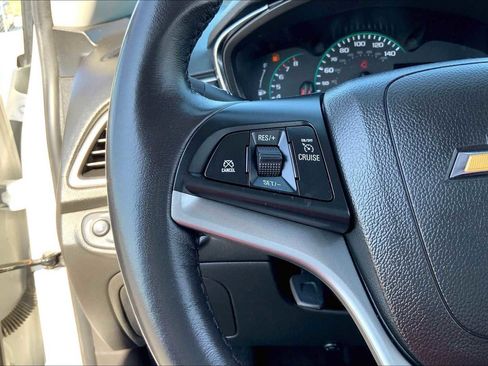 Certified 2022 Chevrolet Trax LT w/ Sport Edition image 43