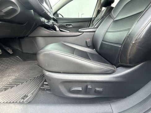 Used 2020 Nissan Sentra SR w/ Premium Package FWD image 11