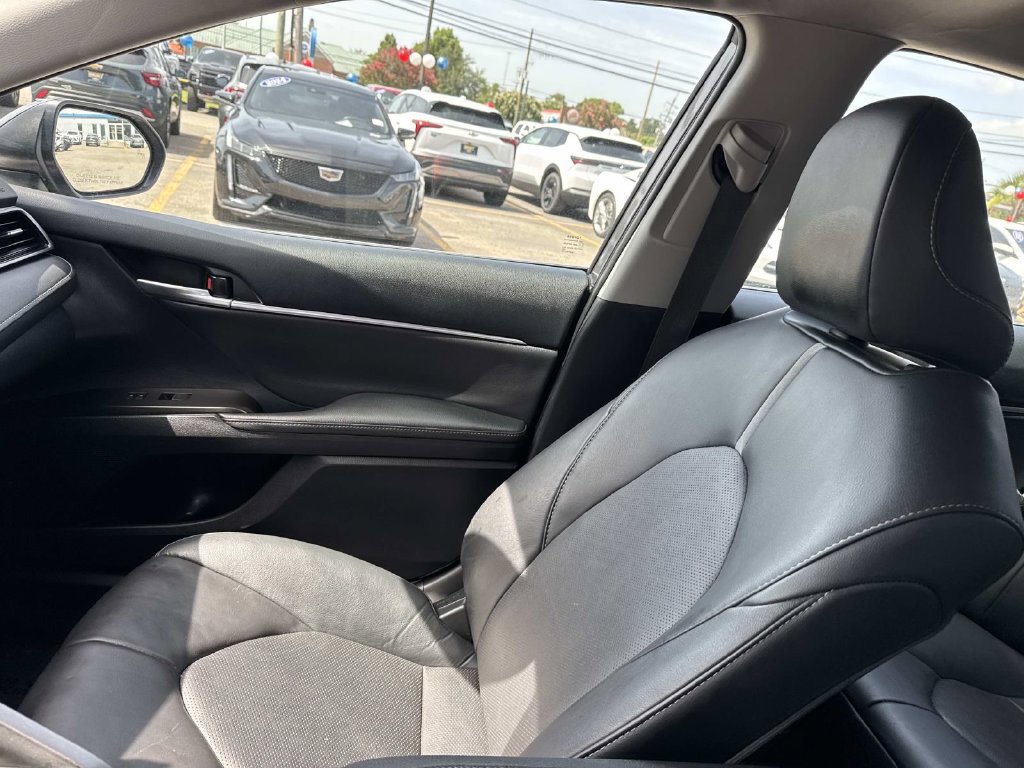 Used 2024 Toyota Camry XSE FWD image 16