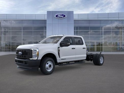 New 2025 Ford F350 XL AWD/4WD image 2