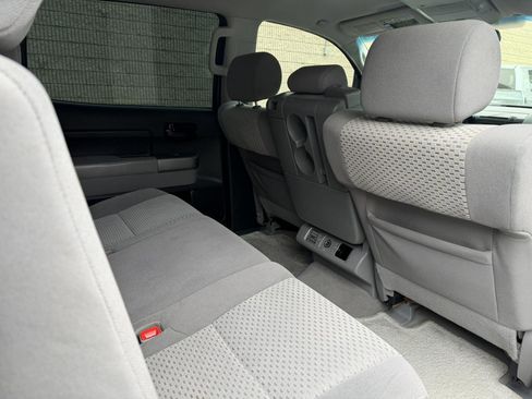 Used 2010 Toyota Tundra 4x4 CrewMax image 11