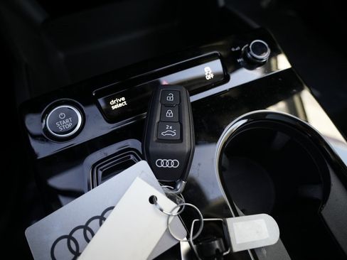 Used 2025 Audi Q6 e-tron Premium Plus w/ Premium Plus image 67