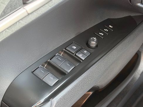 Used 2025 Toyota Camry XLE w/ Premium Package image 23