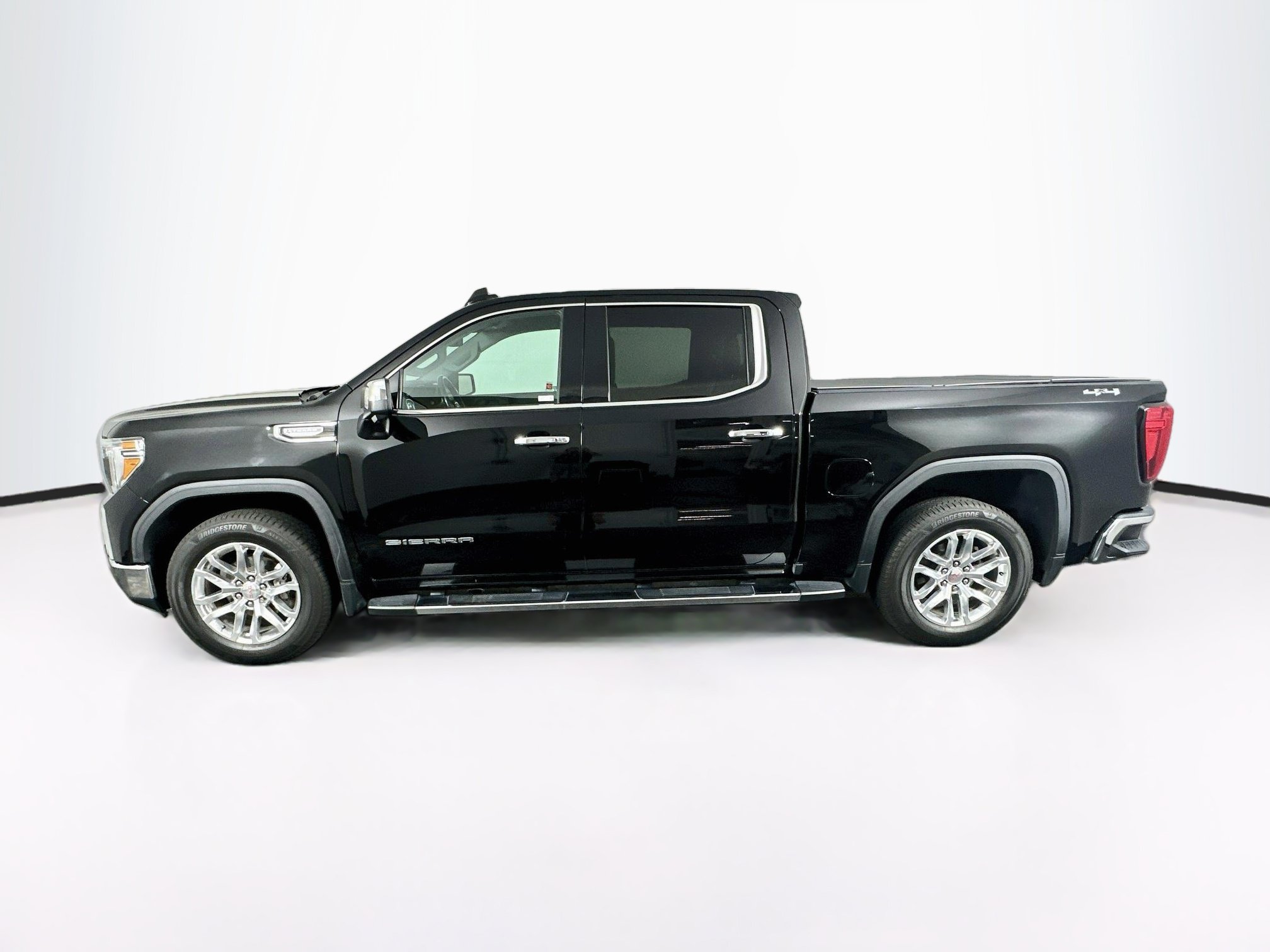 Used 2021 GMC Sierra 1500 SLT AWD/4WD image 4