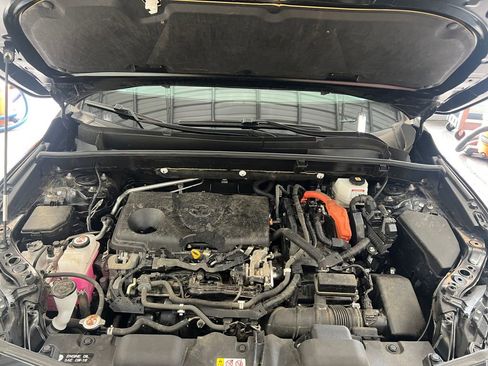 Used 2021 Toyota Venza XLE w/ Softex Package image 20