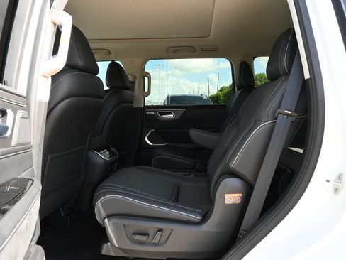 Used 2026 INFINITI QX80 Luxe RWD image 19