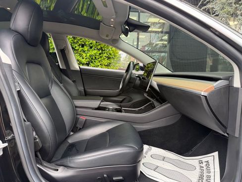 Used 2019 Tesla Model 3 Mid Range RWD image 34