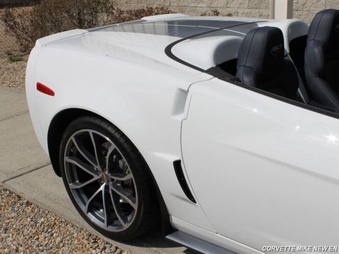 Used 2013 Chevrolet Corvette 427 w/ 1SC Preferred Equipment Group RWD image 39