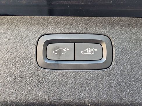 Used 2017 Volvo XC90 T6 Inscription w/ Luxury Package image 10