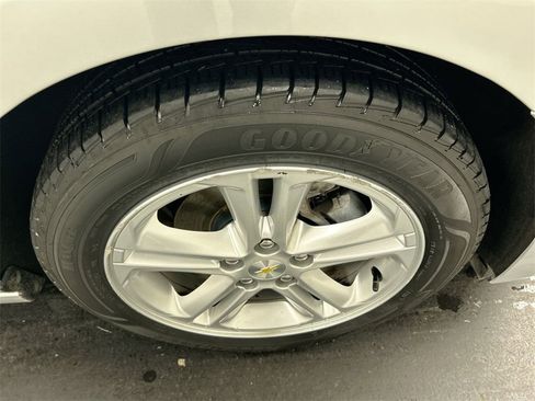 Used 2017 Chevrolet Cruze LT image 8