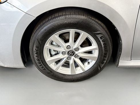 Used 2025 Toyota Camry LE FWD image 38