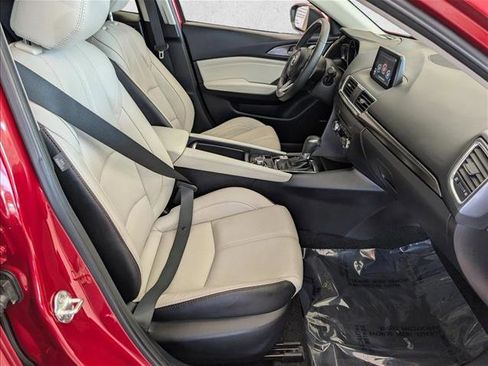 Used 2018 MAZDA MAZDA3 Grand Touring image 21