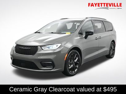 Used 2025 Chrysler Pacifica Limited
