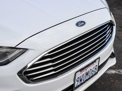 Certified 2020 Ford Fusion SE AWD/4WD image 6