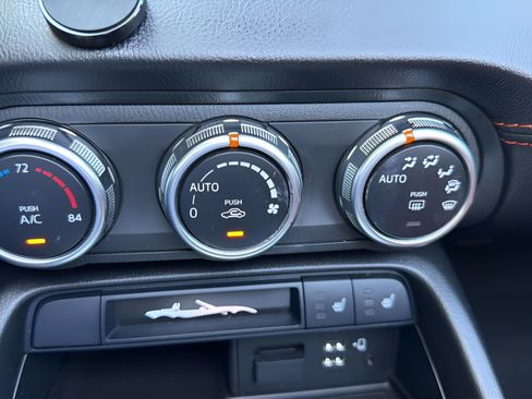 Used 2023 MAZDA MX-5 Miata Grand Touring RWD image 19