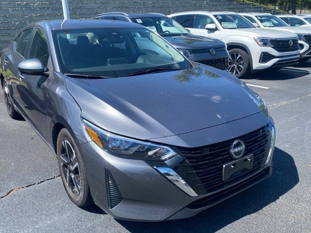 Used 2025 Nissan Sentra SV FWD image 1