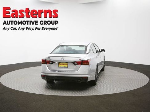 Used 2023 Nissan Altima 2.5 SR FWD image 35