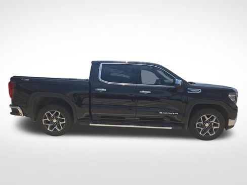 Used 2024 GMC Sierra 1500 SLT AWD/4WD image 10