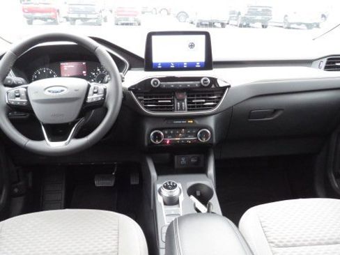 Certified 2022 Ford Escape SE w/ Convenience Package image 2