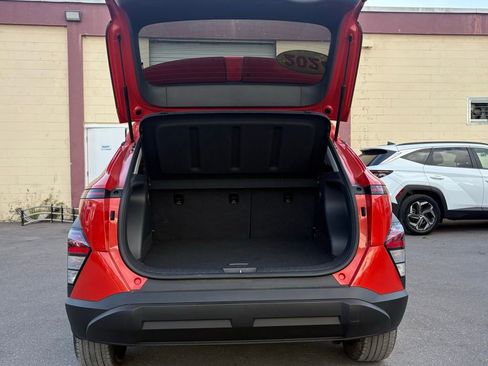 Used 2024 Hyundai Kona SEL FWD image 13