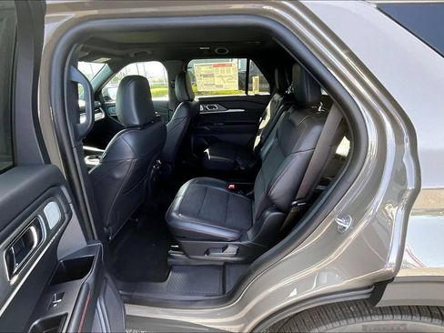 New 2026 Ford Explorer ST w/ Sun And Sound Package AWD/4WD image 10