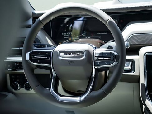 New 2026 GMC Yukon Denali w/ Sun & Power Step Package AWD/4WD image 21