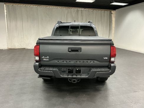 Used 2021 Toyota Tacoma SR AWD/4WD image 4