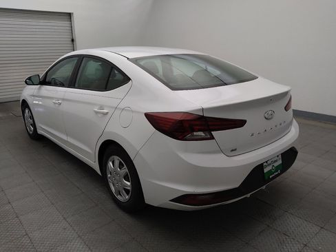 Used 2019 Hyundai Elantra SE FWD image 5